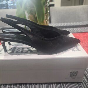 Max Mara, Black shoes